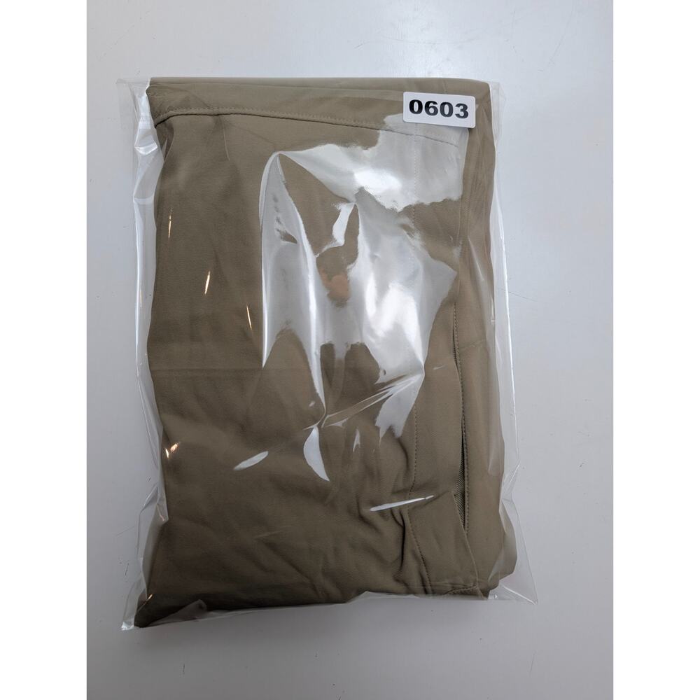 Under Armour Matchplay Shorts Men's 38 Tan Khaki Mid Rise Stretch Performance - Picture 16 of 16